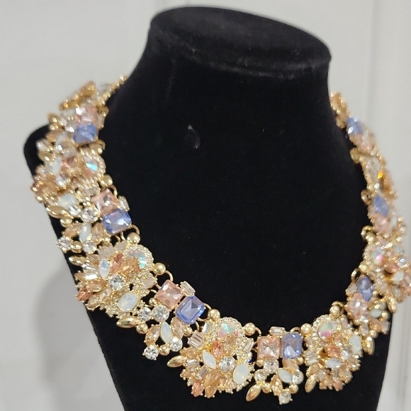 💎🔹️Piper K🔹️  Floral Rhinestone Statement Cluster Glass Stones  Necklace ✨️💎 - Picture 5 of 11